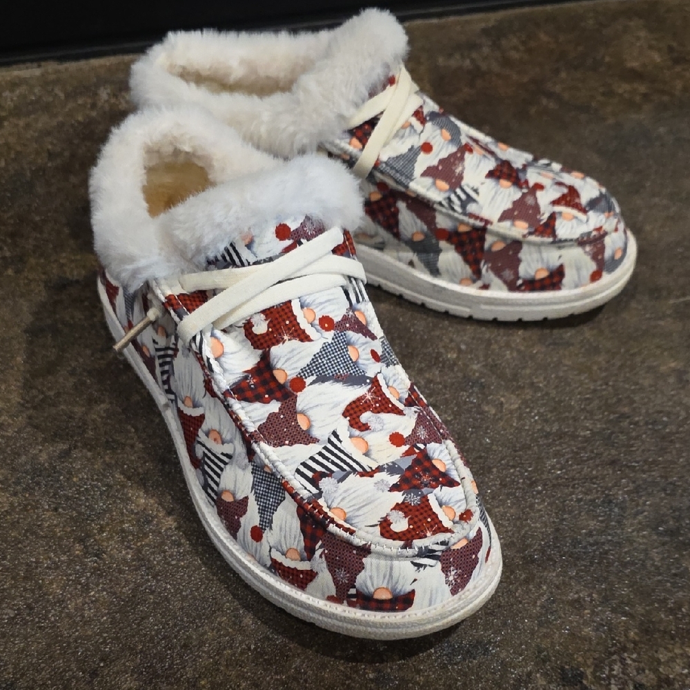 Hey Dude Style Gnome Holiday Shoes Size 7